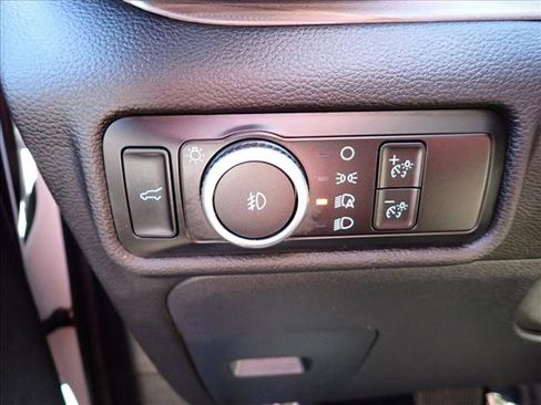 Used 2023 Ford Explorer Limited image 17