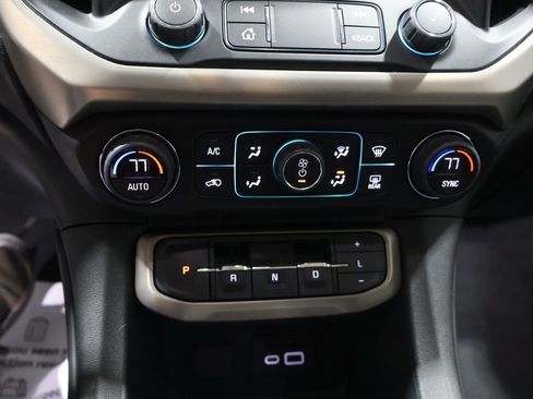 Used 2023 GMC Acadia Denali image 27