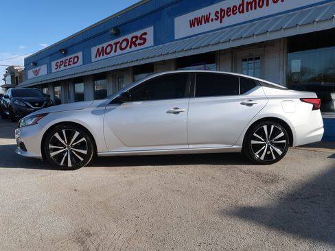 Used 2019 Nissan Altima 2.5 SR image 3