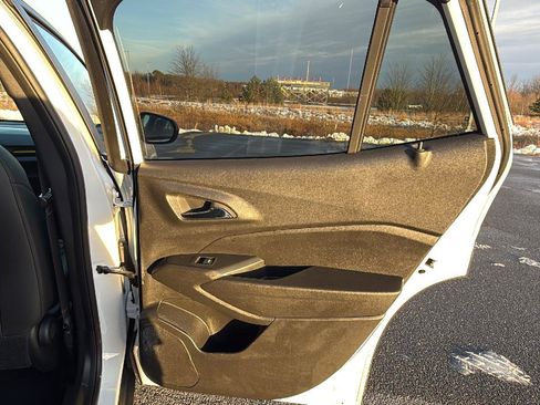 Used 2025 Chevrolet Trax ACTIV w/ Sunroof Package image 20