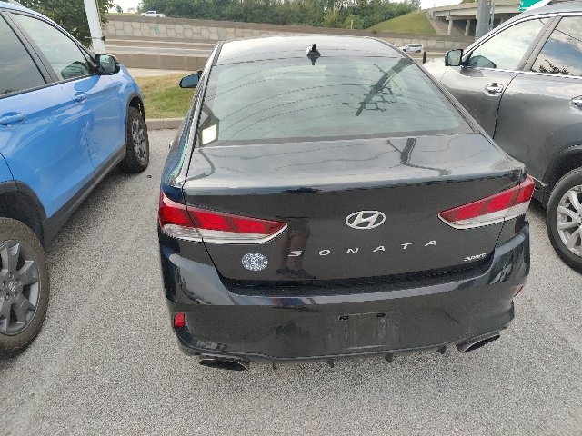 Used 2018 Hyundai Sonata Sport w/ Tech Package 05 FWD image 11