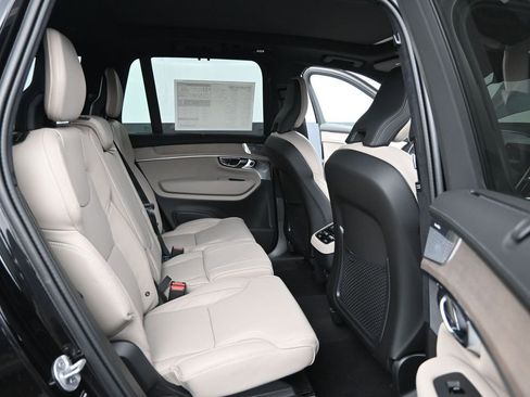 New 2026 Volvo XC90 B6 Ultra w/ Lounge Package AWD/4WD image 15