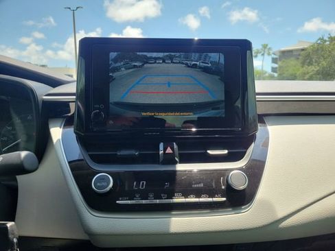 Used 2025 Toyota Corolla LE image 21