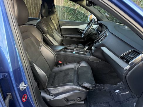 Used 2017 Volvo XC90 T6 R-Design w/ Vision Package image 17