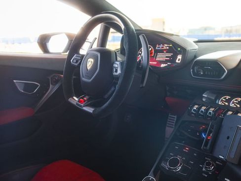 Used 2015 Lamborghini Huracan LP 610-4 image 28