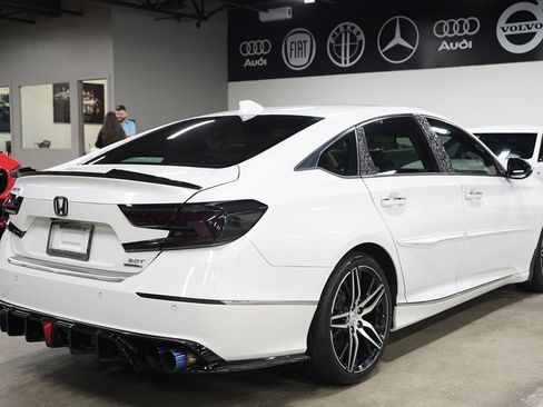 Used 2021 Honda Accord Touring image 5