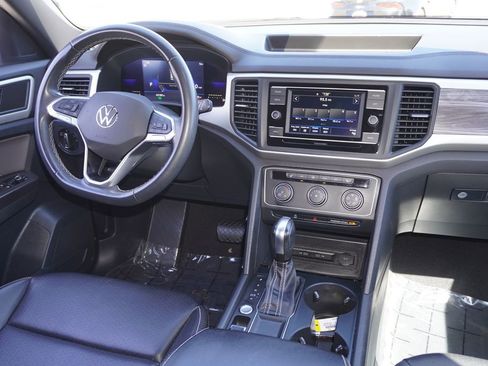 Used 2022 Volkswagen Atlas Cross Sport SE image 7