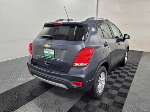 Used 2022 Chevrolet Trax LT w/ Driver Confidence Package AWD/4WD image 9