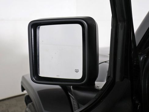 Used 2023 Jeep Gladiator Sport image 28