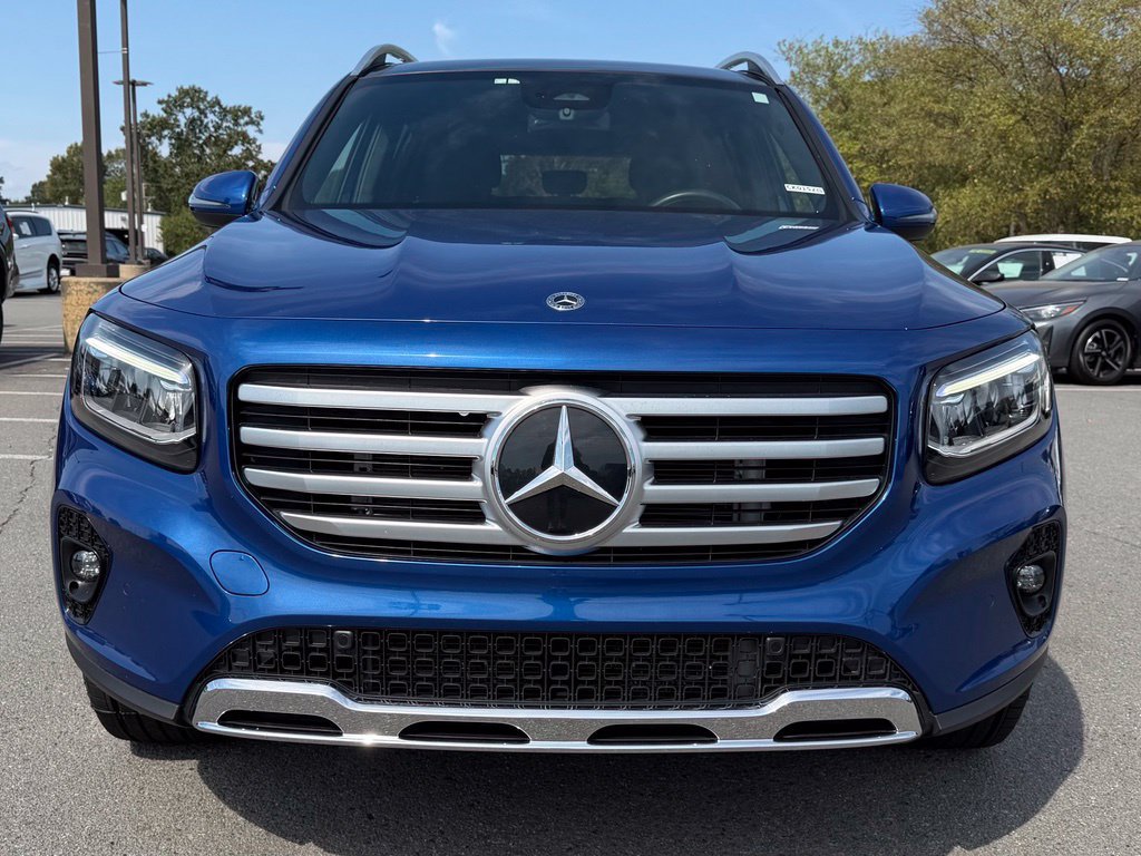 Used 2024 Mercedes-Benz GLB 250 4MATIC image 2