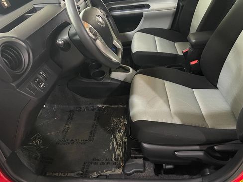 Used 2013 Toyota Prius C Two image 17