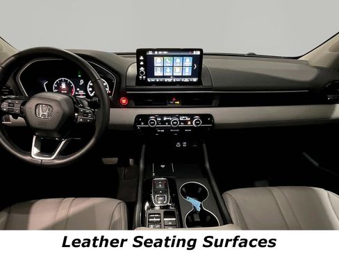 Used 2025 Honda Pilot EX-L image 7