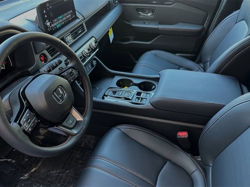 New 2025 Honda Pilot TrailSport image 10