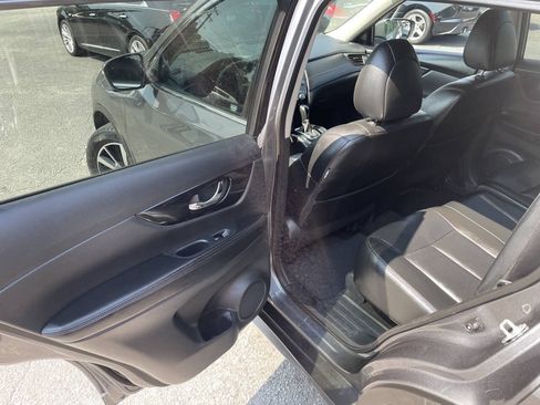 Used 2019 Nissan Rogue SL FWD image 9