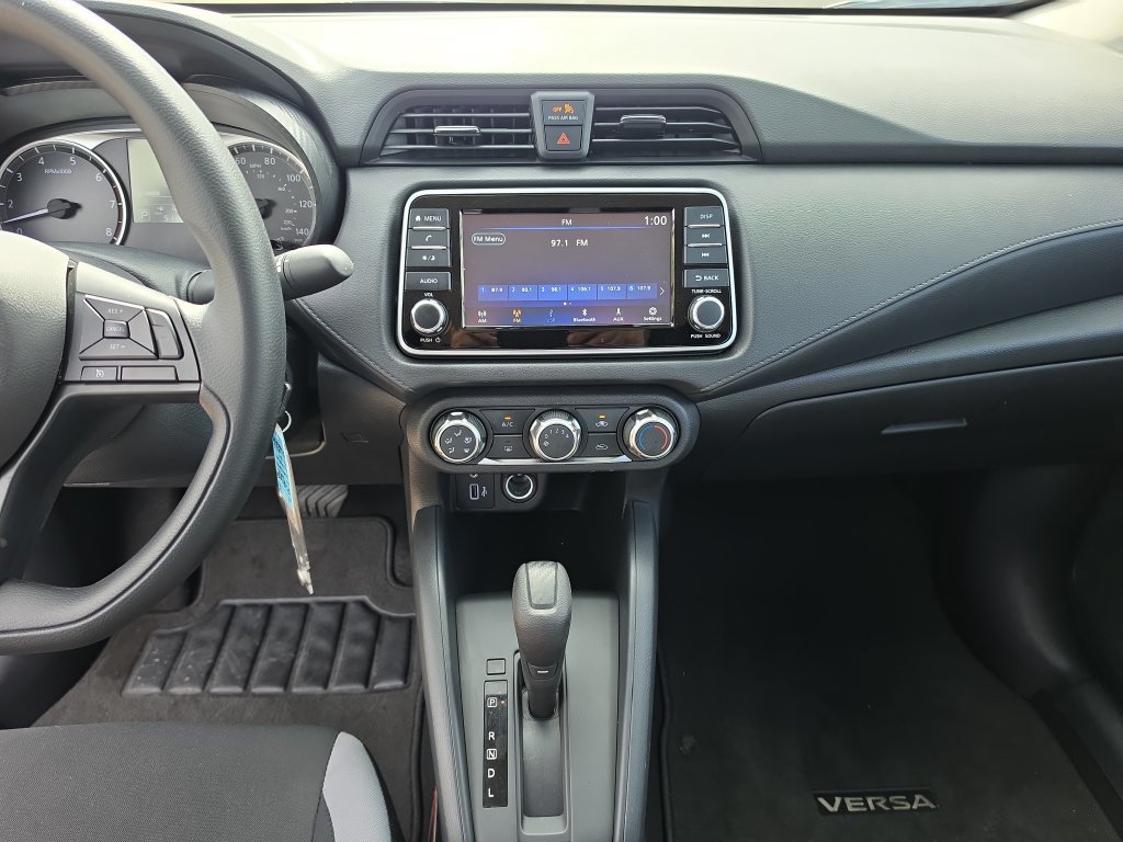 Used 2025 Nissan Versa S w/ Trunk Package FWD image 19