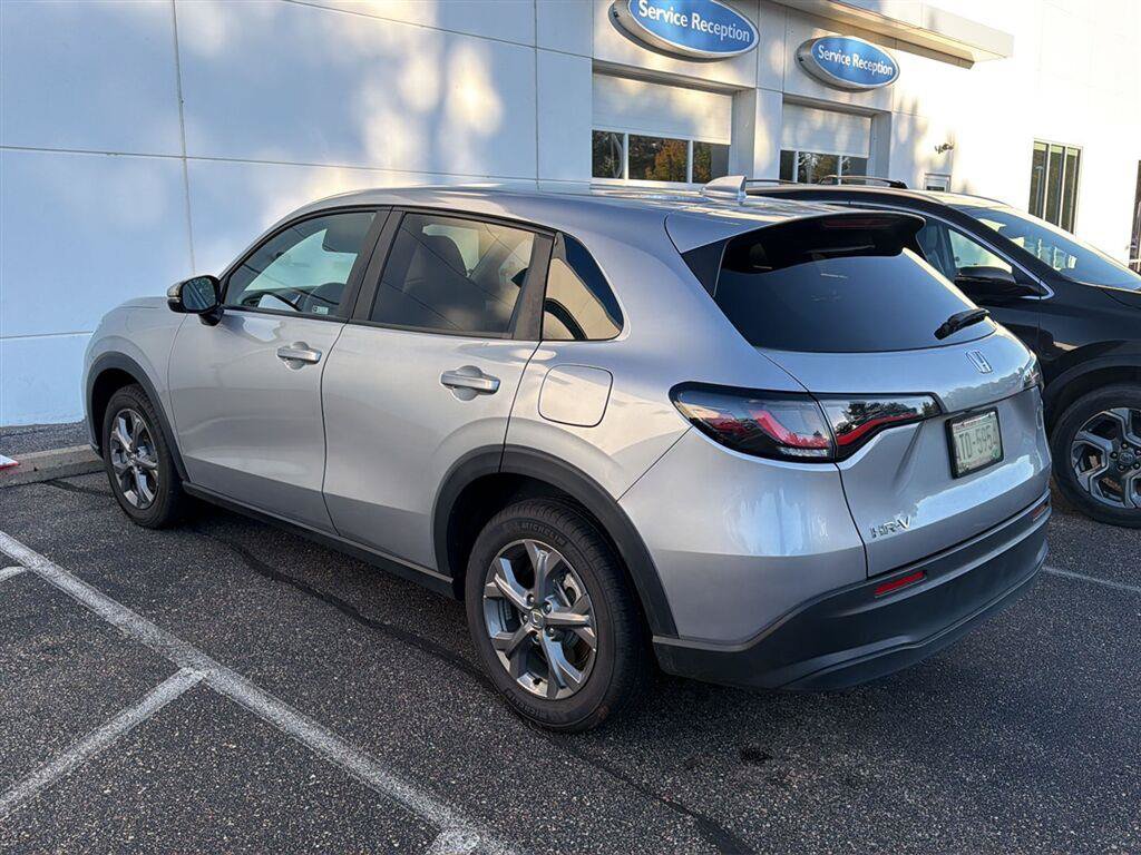 Used 2026 Honda HR-V LX image 8