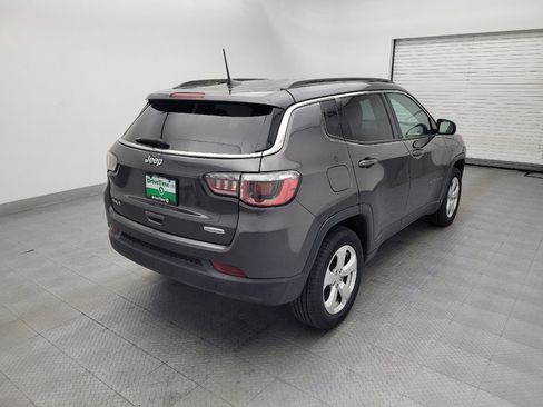 Used 2019 Jeep Compass Latitude w/ Cold Weather Group AWD/4WD image 9