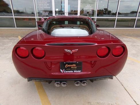 Used 2007 Chevrolet Corvette Coupe w/ Preferred Equipment Group RWD image 6