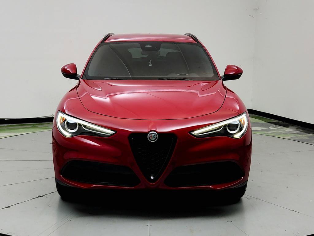Used 2022 Alfa Romeo Stelvio Sprint RWD image 2