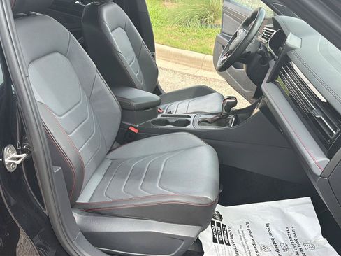 Used 2025 Volkswagen Jetta GLI Autobahn FWD image 13