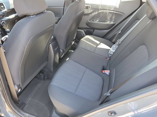 Certified 2026 Hyundai Venue SE FWD image 21
