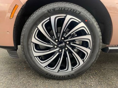 New 2025 Lincoln Navigator L Black Label image 12