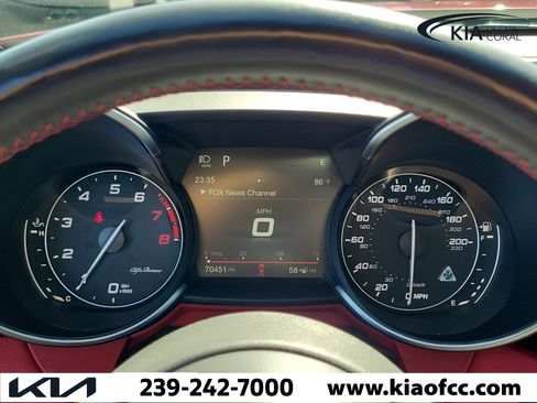 Used 2018 Alfa Romeo Giulia Quadrifoglio RWD image 27