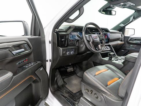 Used 2023 GMC Sierra 1500 AT4 w/ AT4 Preferred Package AWD/4WD image 13