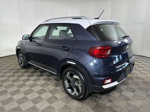 Certified 2023 Hyundai Venue Limited image 5