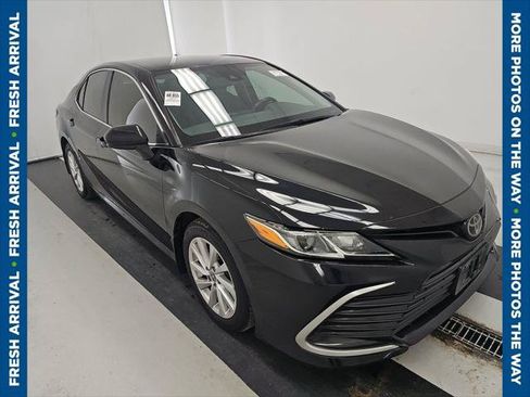 Certified 2023 Toyota Camry LE FWD image 1