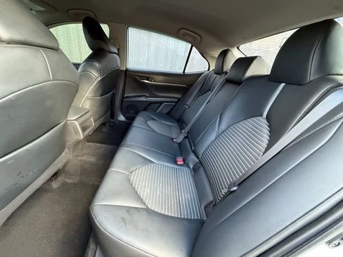 Used 2020 Toyota Camry SE image 24