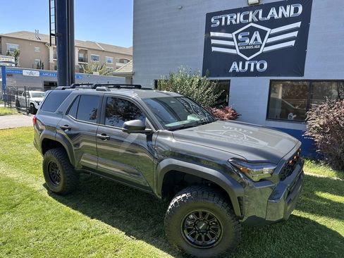 Used 2025 Toyota 4Runner TRD Off-Road Premium w/ Tow Technology Package AWD/4WD image 2