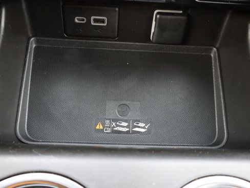 Used 2022 Chevrolet Tahoe High Country image 14