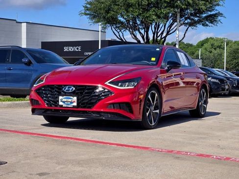 Used 2021 Hyundai Sonata SEL Plus w/ Tech Package FWD image 3