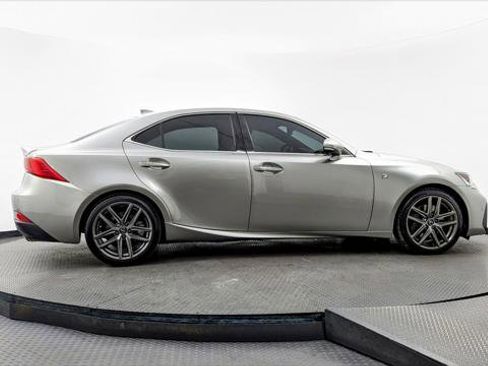 Used 2019 Lexus IS 300 F Sport image 9