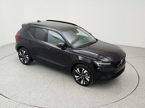 Used 2026 Volvo XC40 B5 Ultra image 15
