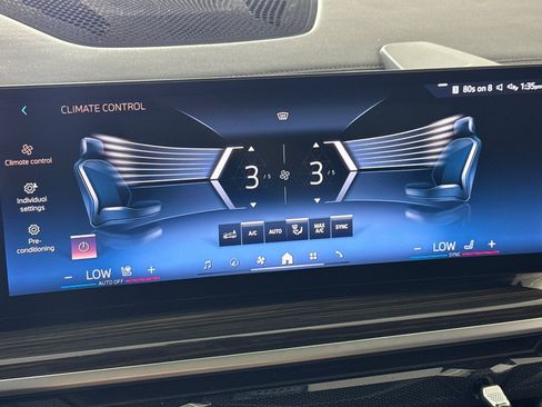 Used 2024 BMW X5 sDrive40i w/ Premium Package RWD image 22