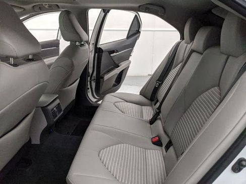 Used 2023 Toyota Camry SE w/ Audio Upgrade Package image 17