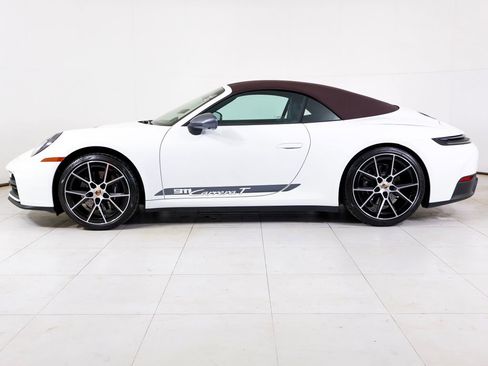 Certified 2025 Porsche 911 Carrera T RWD image 37
