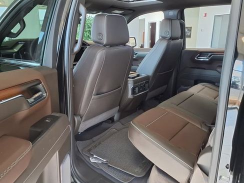 Used 2025 GMC Sierra 1500 Denali w/ Denali Reserve Package AWD/4WD image 21