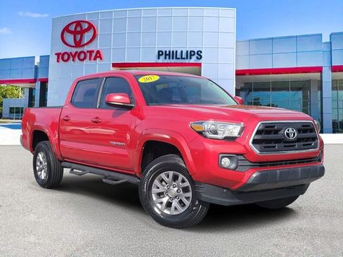 Used 2017 Toyota Tacoma SR5 image 1