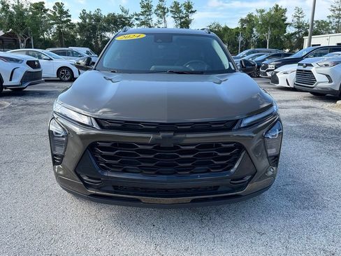 Used 2024 Chevrolet Trax ACTIV w/ Sunroof Package FWD image 2