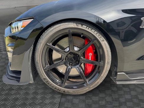 Used 2021 Ford Mustang Shelby GT500 w/ Carbon Fiber Track Pack RWD image 14