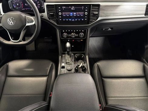 Used 2022 Volkswagen Atlas Cross Sport SE image 20