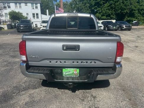 Used 2017 Toyota Tacoma SR5 w/ Tow Package AWD/4WD image 10