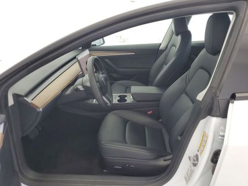 Used 2023 Tesla Model 3 Standard Range image 17
