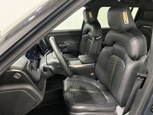Used 2023 Rivian R1S Adventure AWD/4WD image 20