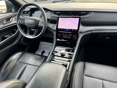 Used 2023 Jeep Grand Cherokee Overland w/ Luxury Tech Group IV image 12