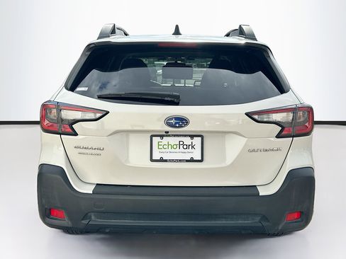 Used 2025 Subaru Outback Premium image 7