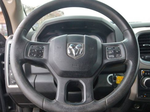 Used 2014 RAM 1500 Classic SLT AWD/4WD image 17